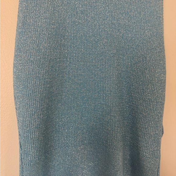 Top - Picture 4 of 4